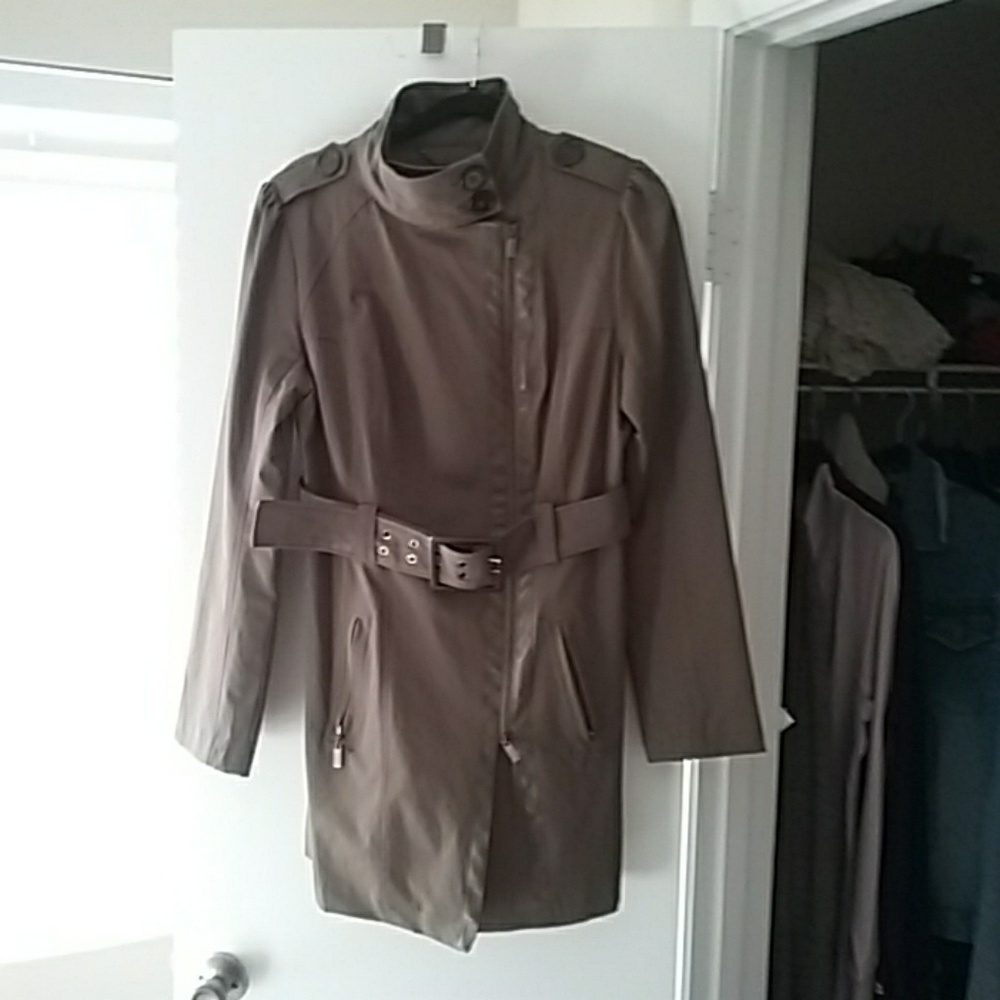 Rain coat